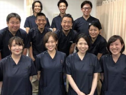 『明るく、楽しく、元気良く!!』をモットーに、スタッフ同士が仲良い接骨院