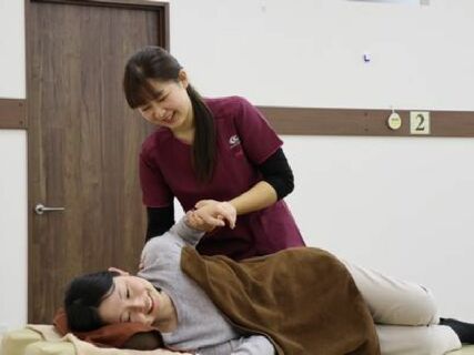将来幅広い選択肢を持てる治療家へ!独立開業・トレーナー・美容・外傷等様々なキャリア選択が魅力◎