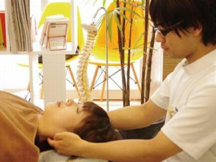 \充実福利厚生制度、嬉しい社会保険完備/未経験者大歓迎♪研修費用会社負担の充実研修でセラピストデビューを応援!