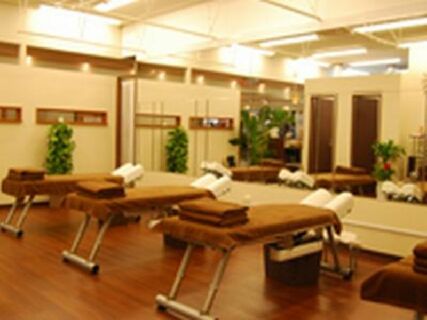 \充実福利厚生制度、嬉しい社会保険完備/未経験者大歓迎♪研修費用会社負担の充実研修でセラピストデビューを応援!