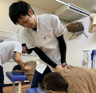 【週休2日・賞与・社保完備】北東北最大規模の整骨院グループ★充実した福利厚生★地域に愛される治療院を目指しています!