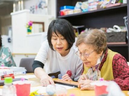 【週休二日制】土日休み、勤務は基本18時まで!社会保険も完備で働きやすい職場です♪♪