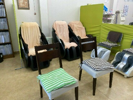 「楽しく治療」が治療のモットー!患者様のと距離はかなり近い♪福利厚生が充実した整骨院グループです。